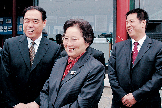 全国人大常委会副委员长何鲁丽来365直播是什么_英国正版365官方网站_365bet足彩官网对政协工作视察指导 修改.jpg