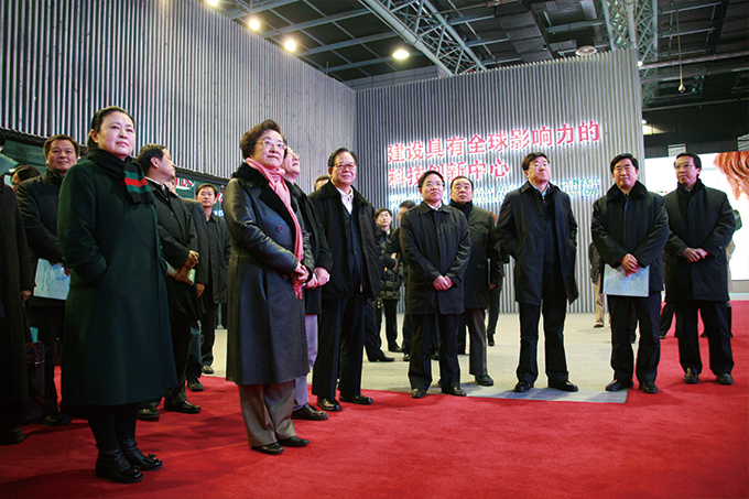 全国政协副主席林文漪到海淀视察中关村国家自主创新示范区核心区建设情况 修改.jpg